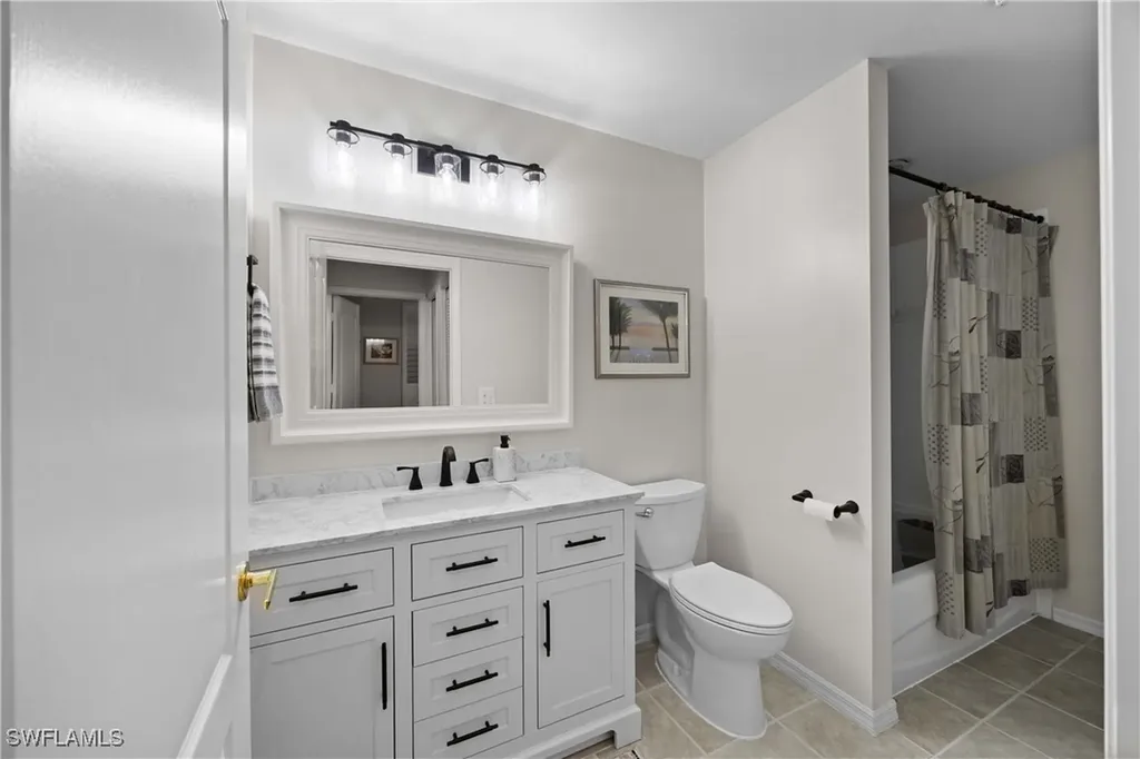 3760 Sawgrass Way Naples FL 34112