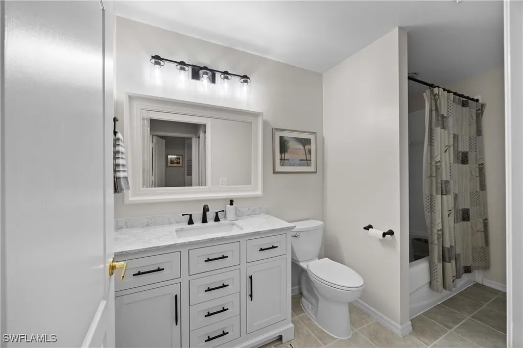 3760 Sawgrass Way Naples FL 34112