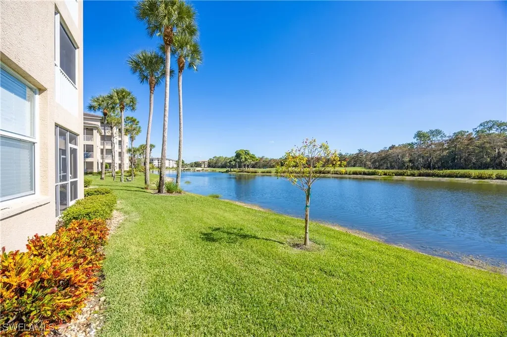 3760 Sawgrass Way Naples FL 34112