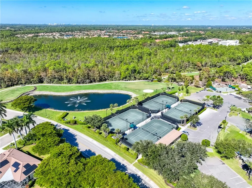 3760 Sawgrass Way Naples FL 34112