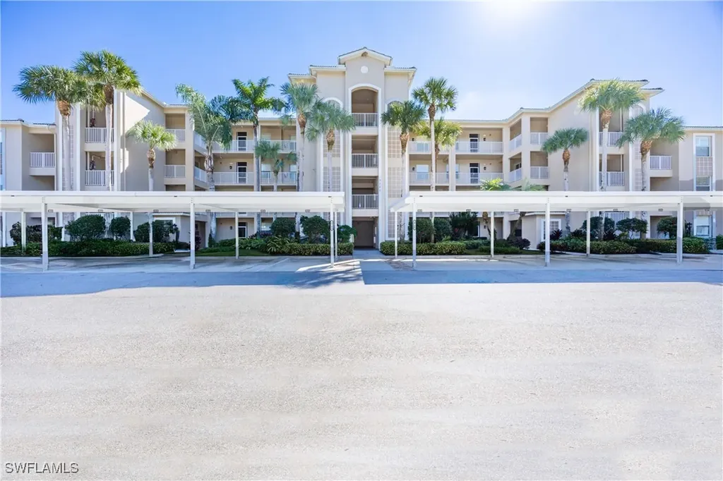 3760 Sawgrass Way Naples FL 34112