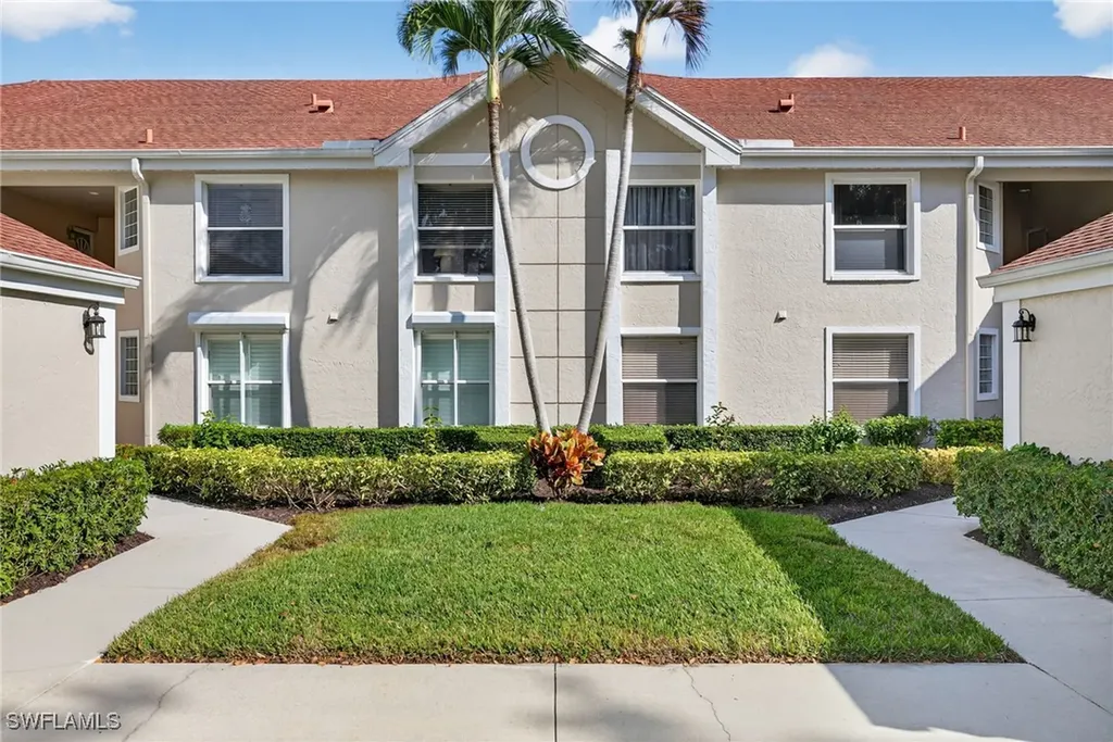 9832 Luna Circle Naples FL 34109