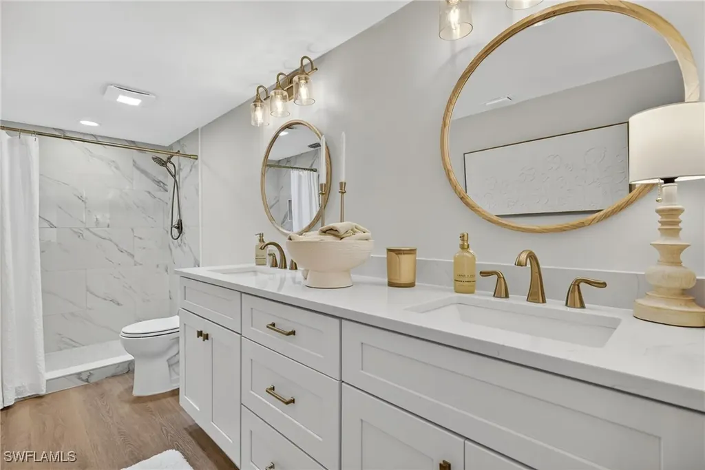 9832 Luna Circle Naples FL 34109