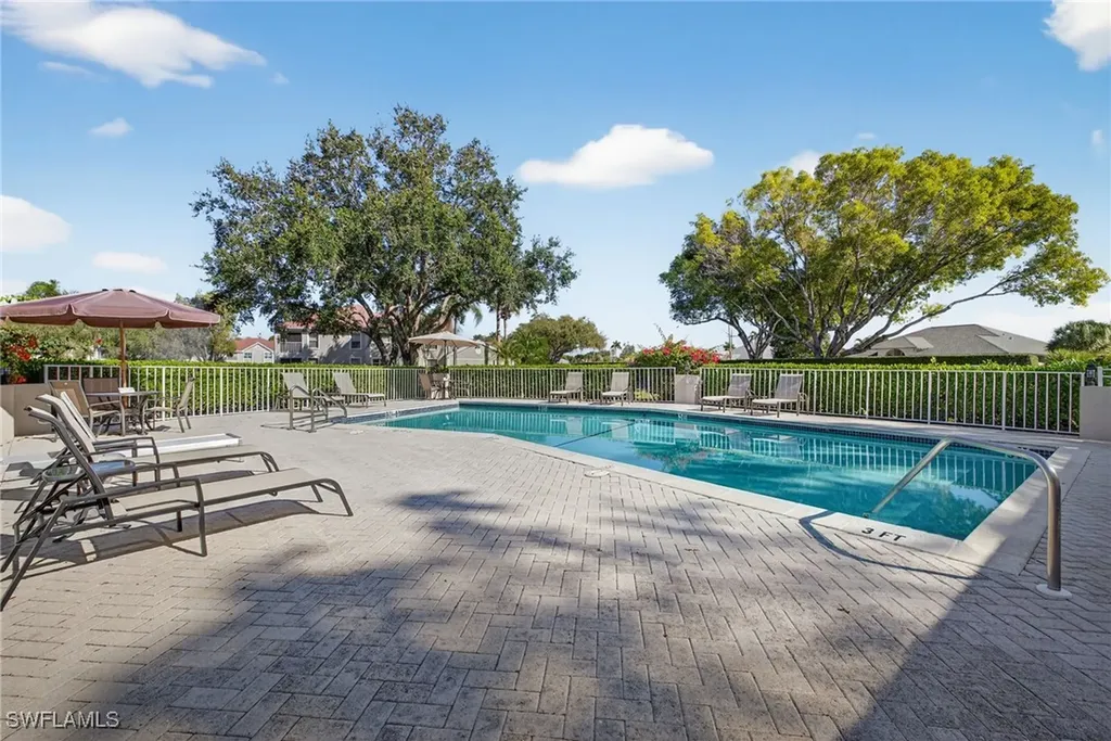 9832 Luna Circle Naples FL 34109