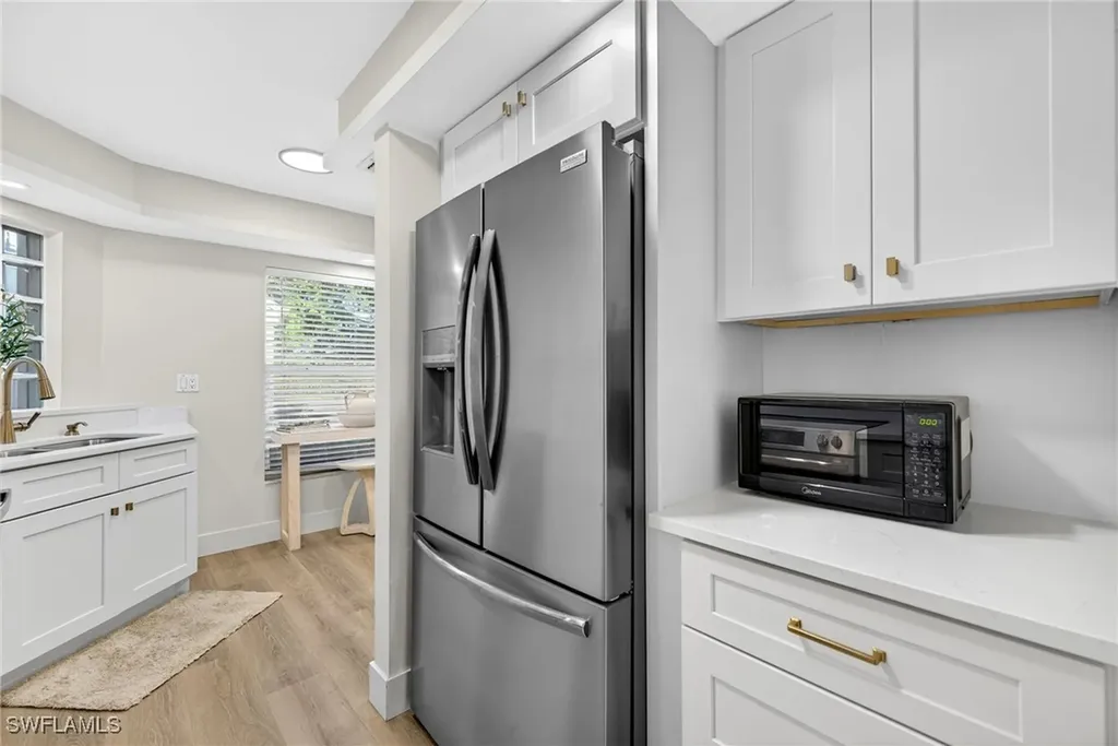 9832 Luna Circle Naples FL 34109
