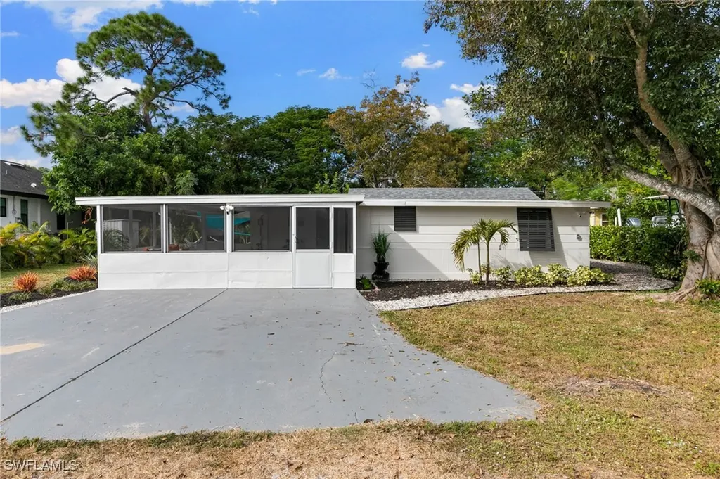 11310 Dean Street Bonita Springs FL 34135