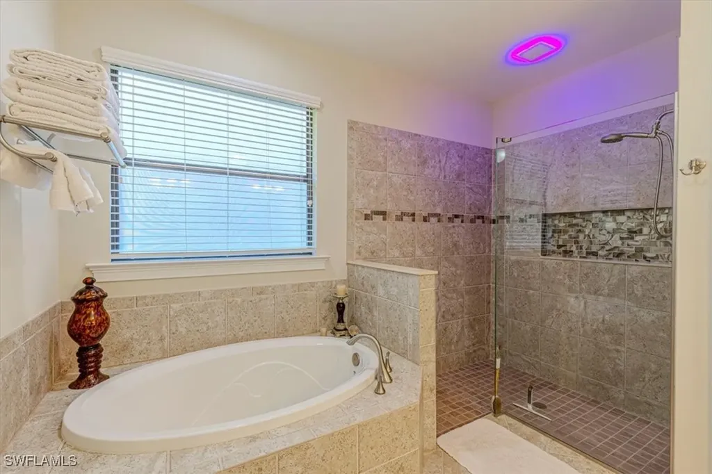7859 Bucks Run Drive Naples FL 34120