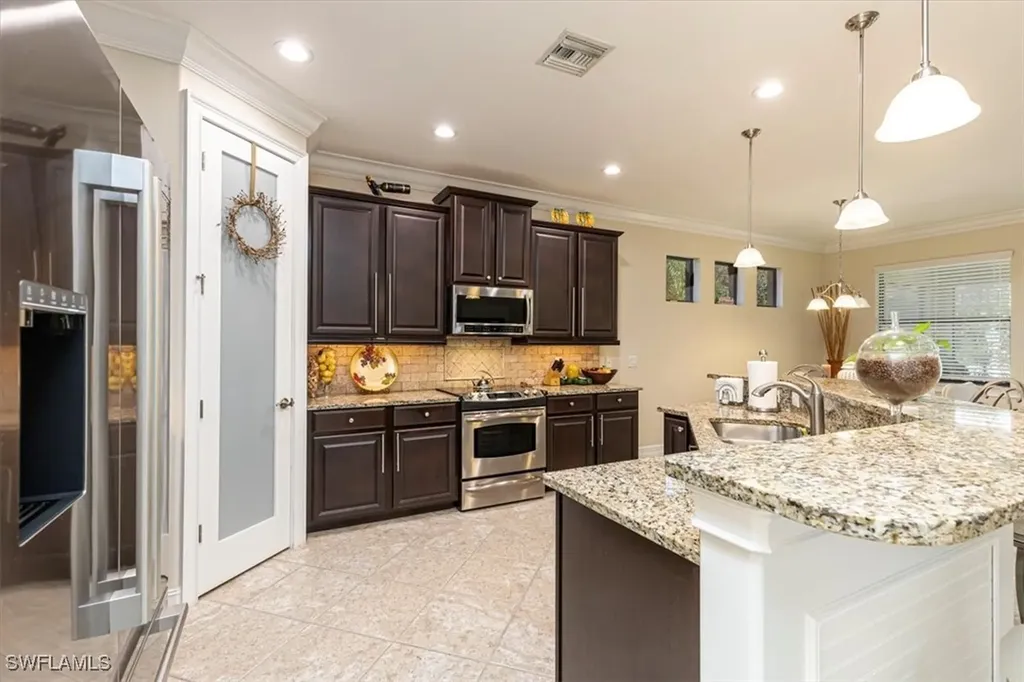 7859 Bucks Run Drive Naples FL 34120