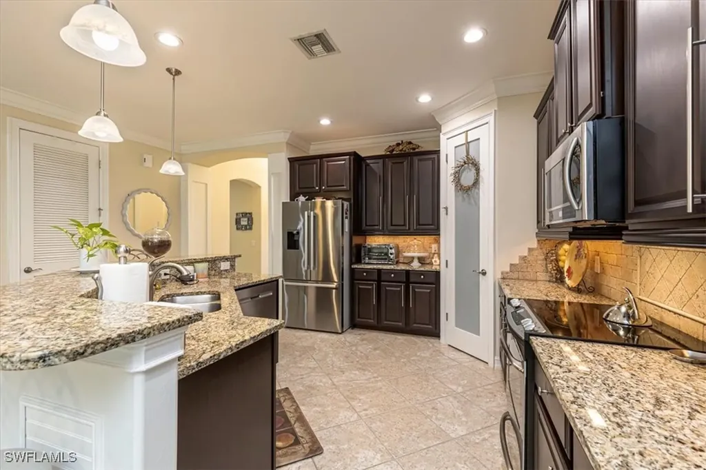 7859 Bucks Run Drive Naples FL 34120