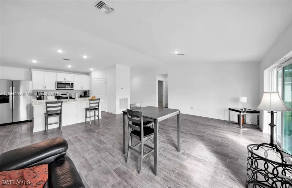 4217 NE 23rd Place Cape Coral FL 33909