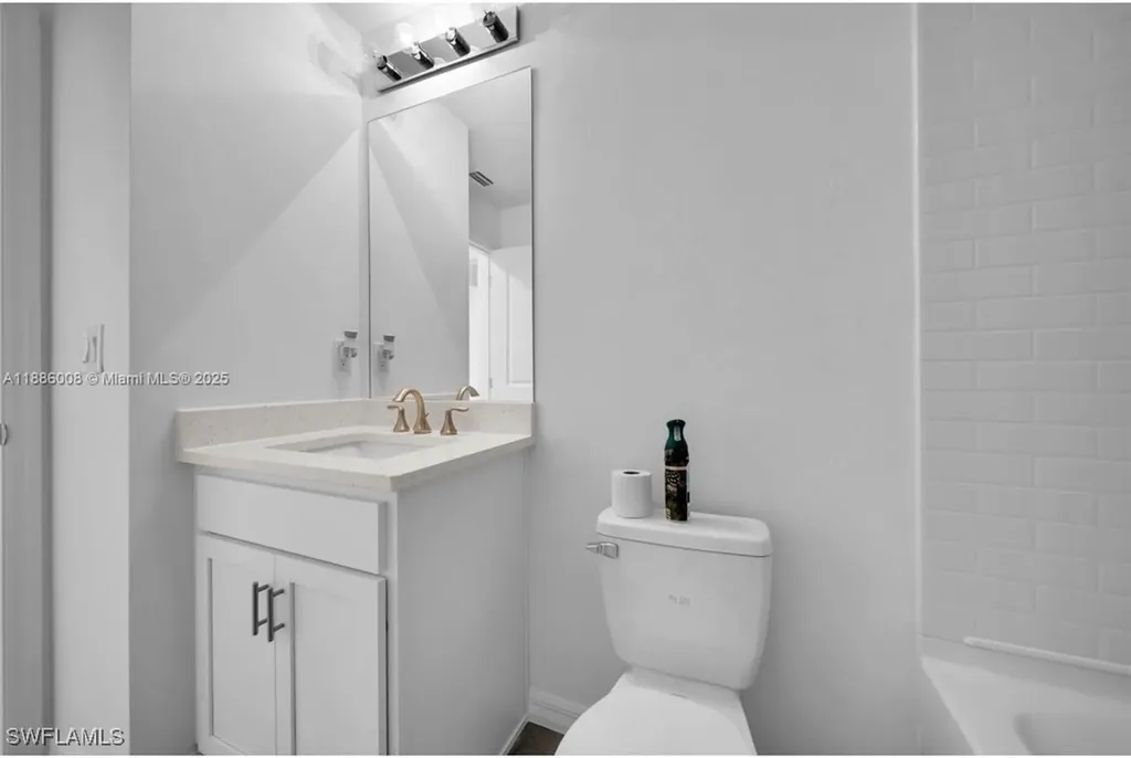 4217 NE 23rd Place Cape Coral FL 33909