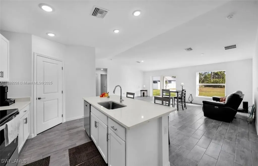 4217 NE 23rd Place Cape Coral FL 33909