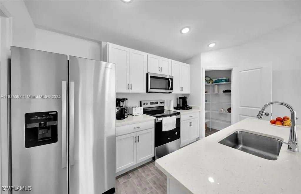4217 NE 23rd Place Cape Coral FL 33909