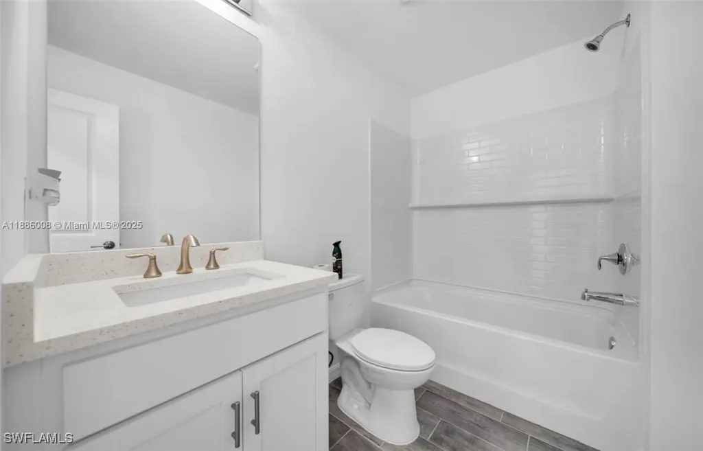 4217 NE 23rd Place Cape Coral FL 33909