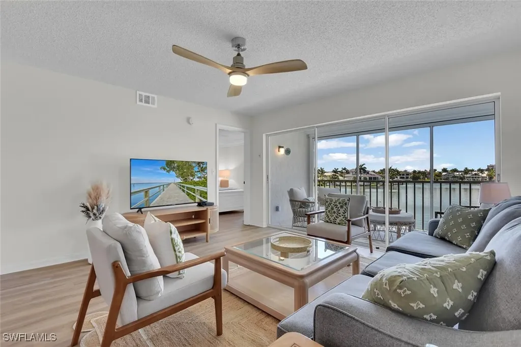 10682 Gulf Shore Drive Naples FL 34108