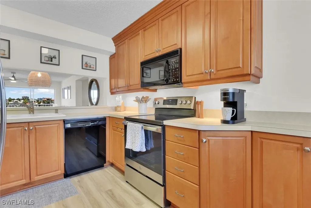 10682 Gulf Shore Drive Naples FL 34108