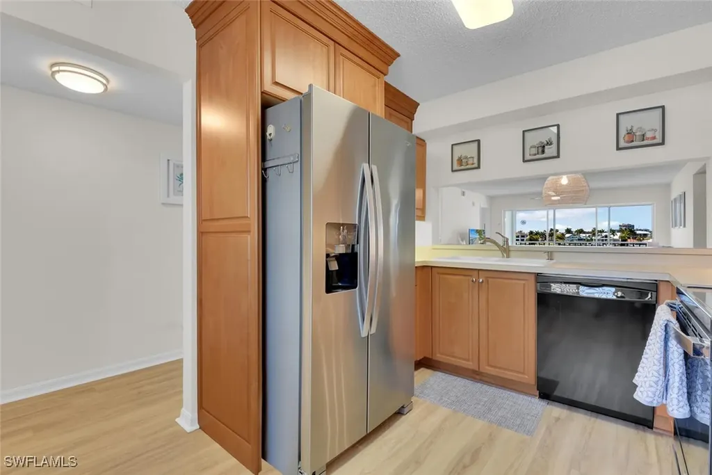 10682 Gulf Shore Drive Naples FL 34108