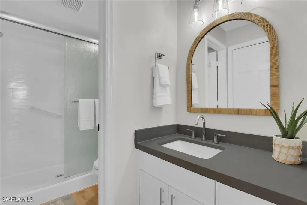 10682 Gulf Shore Drive Naples FL 34108