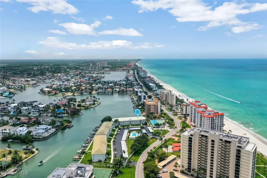 10682 Gulf Shore Drive Naples FL 34108