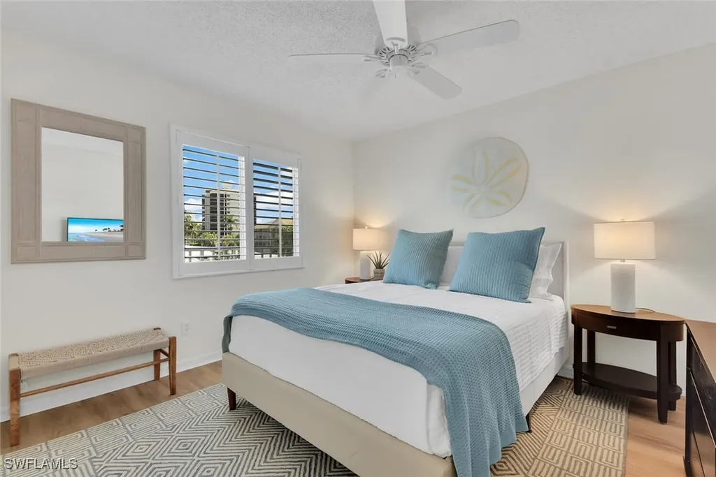 10682 Gulf Shore Drive Naples FL 34108