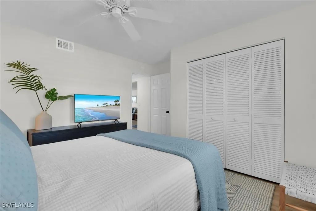10682 Gulf Shore Drive Naples FL 34108