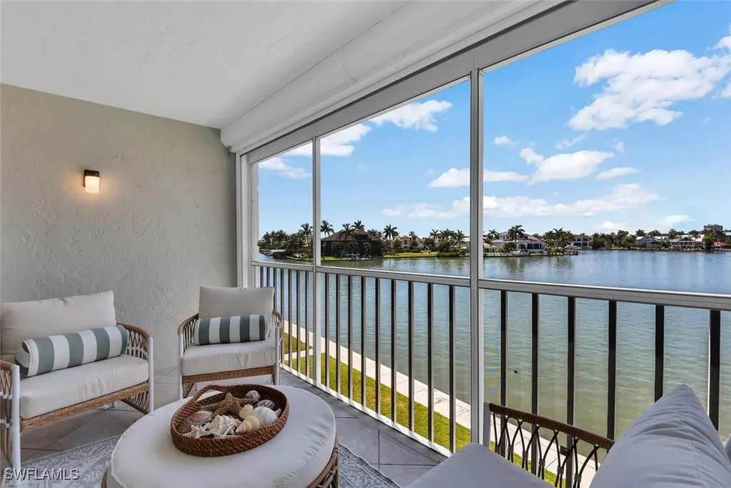 10682 Gulf Shore Drive Naples FL 34108
