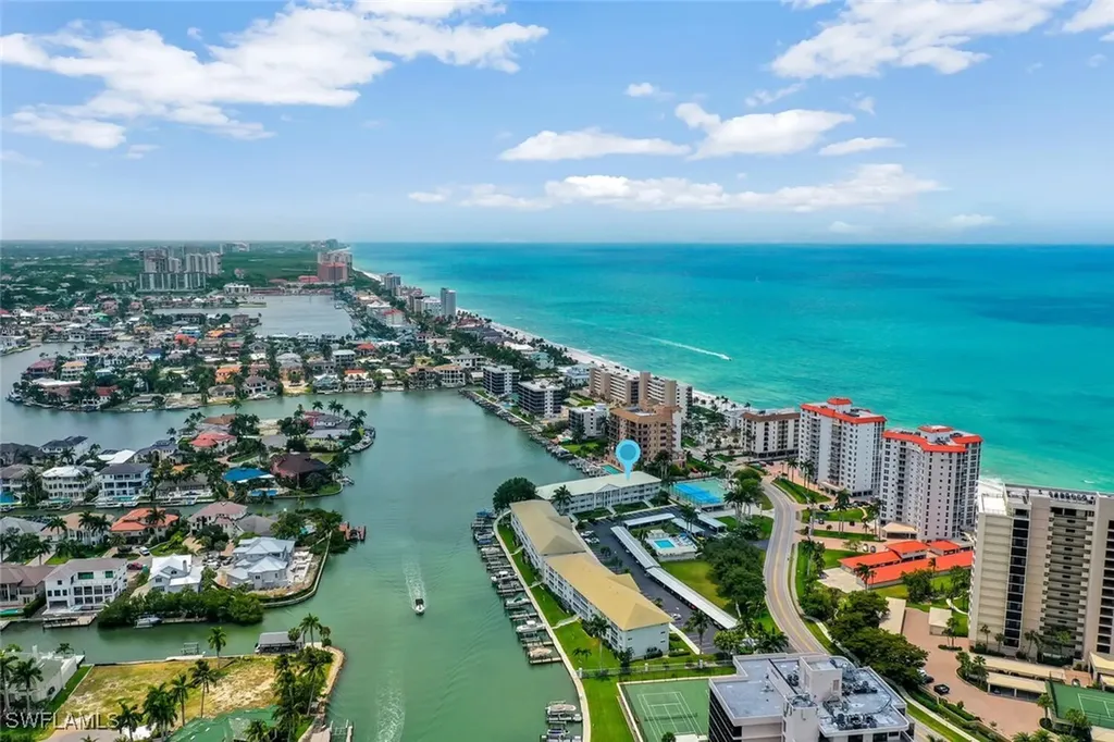 10682 Gulf Shore Drive Naples FL 34108