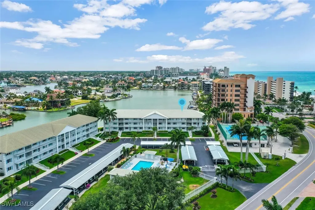 10682 Gulf Shore Drive Naples FL 34108