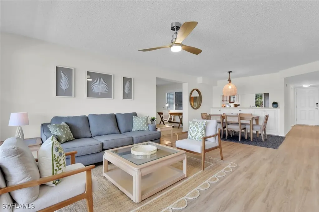 10682 Gulf Shore Drive Naples FL 34108