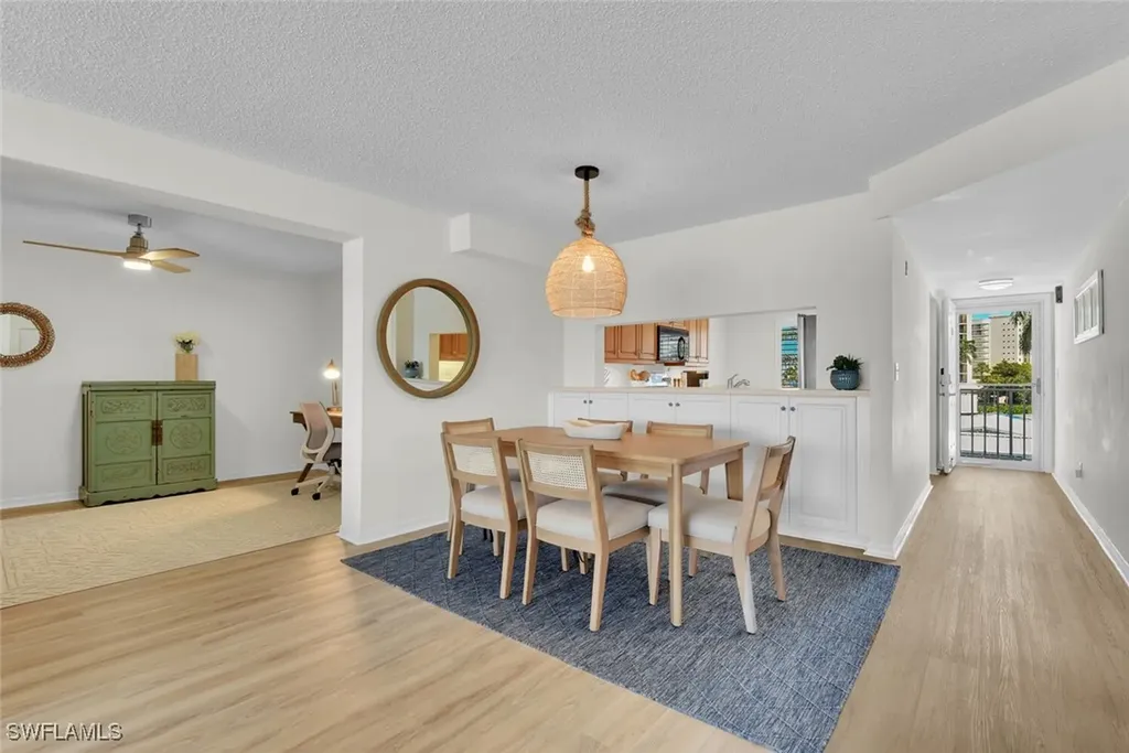 10682 Gulf Shore Drive Naples FL 34108
