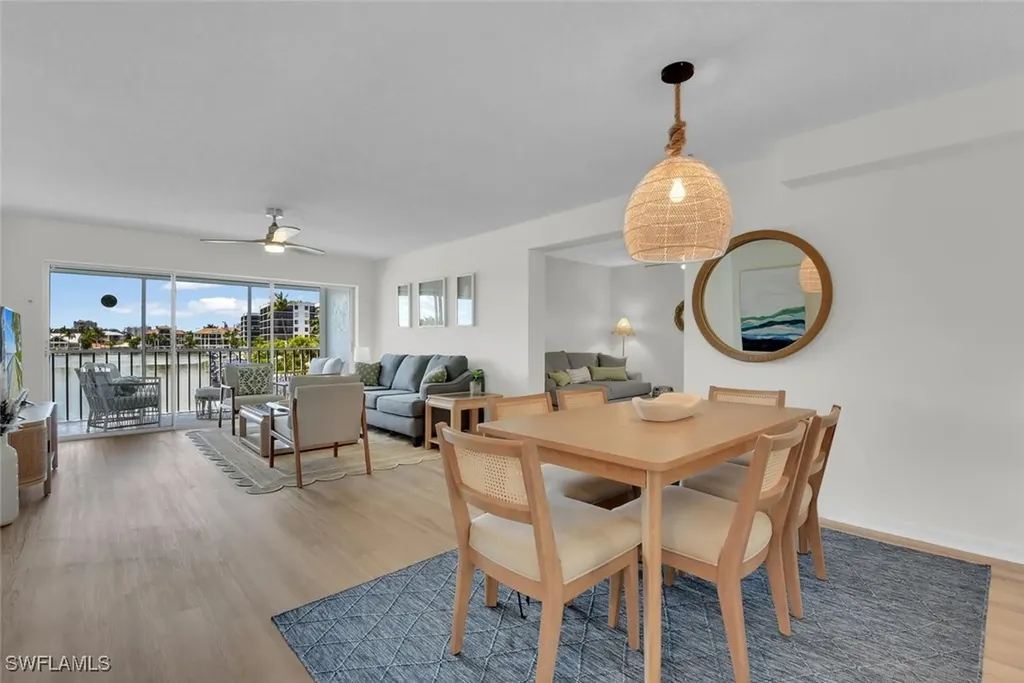 10682 Gulf Shore Drive Naples FL 34108