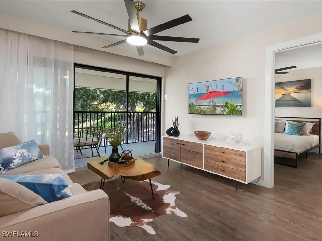 600 Neapolitan Way Naples FL 34103