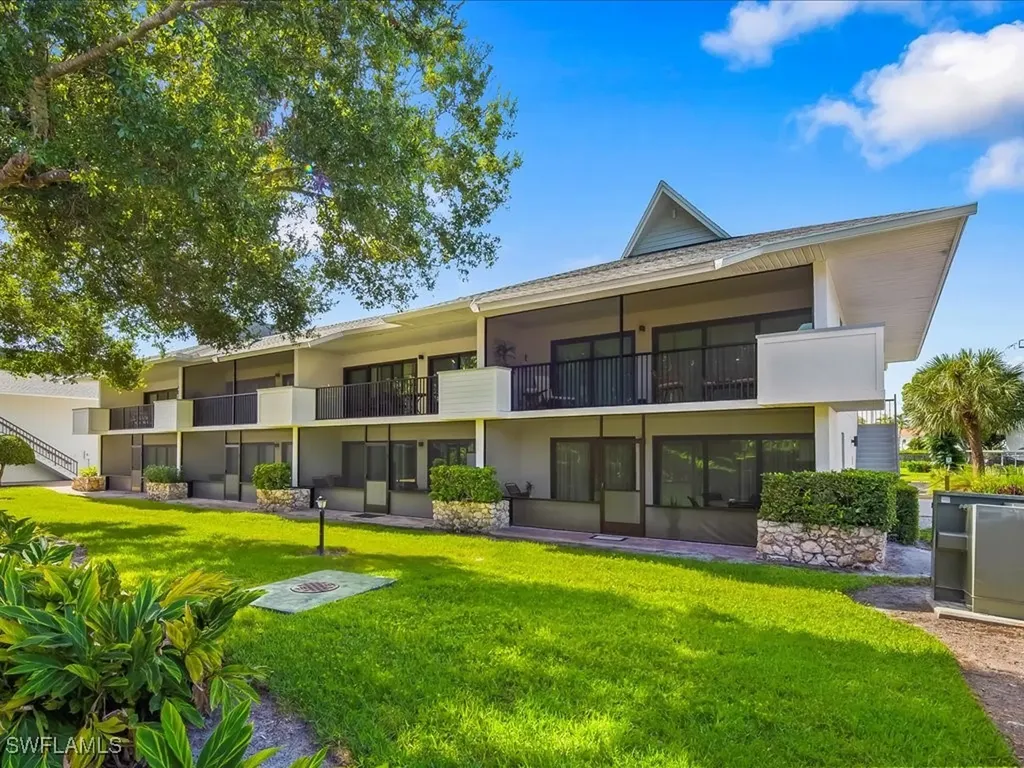 600 Neapolitan Way Naples FL 34103