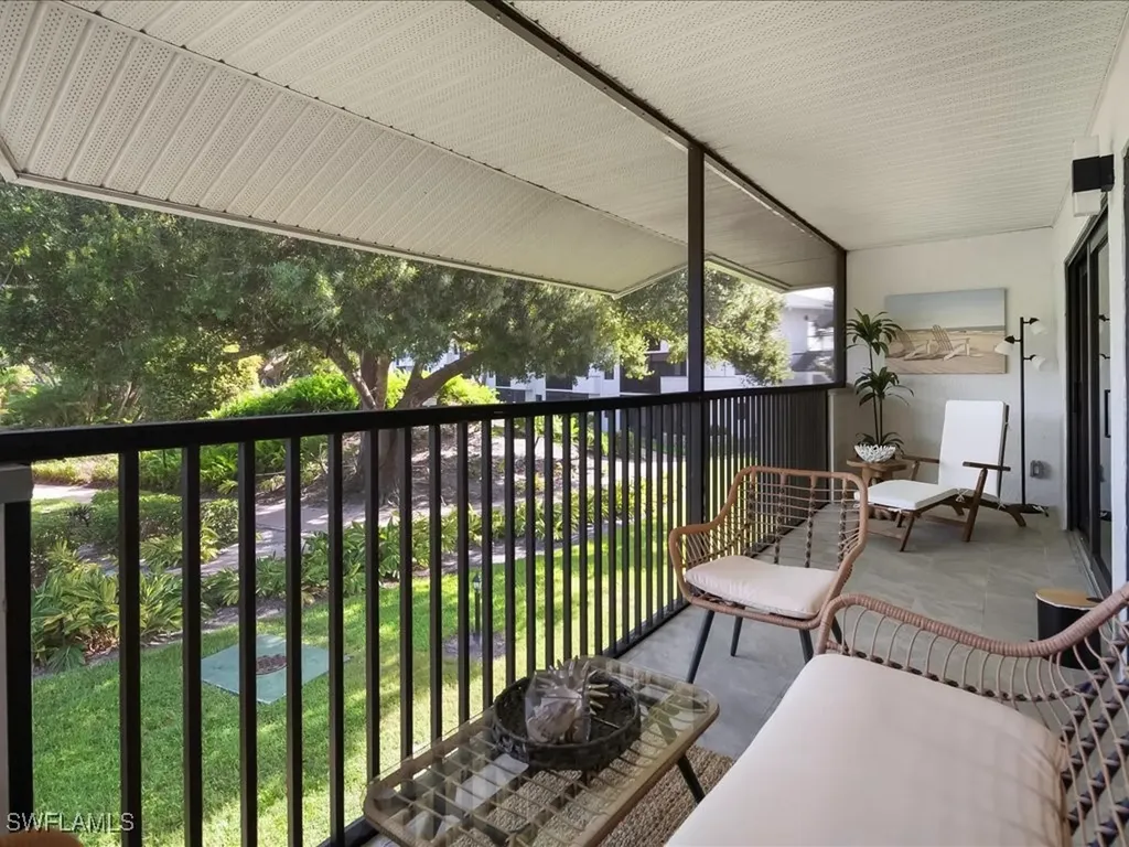 600 Neapolitan Way Naples FL 34103