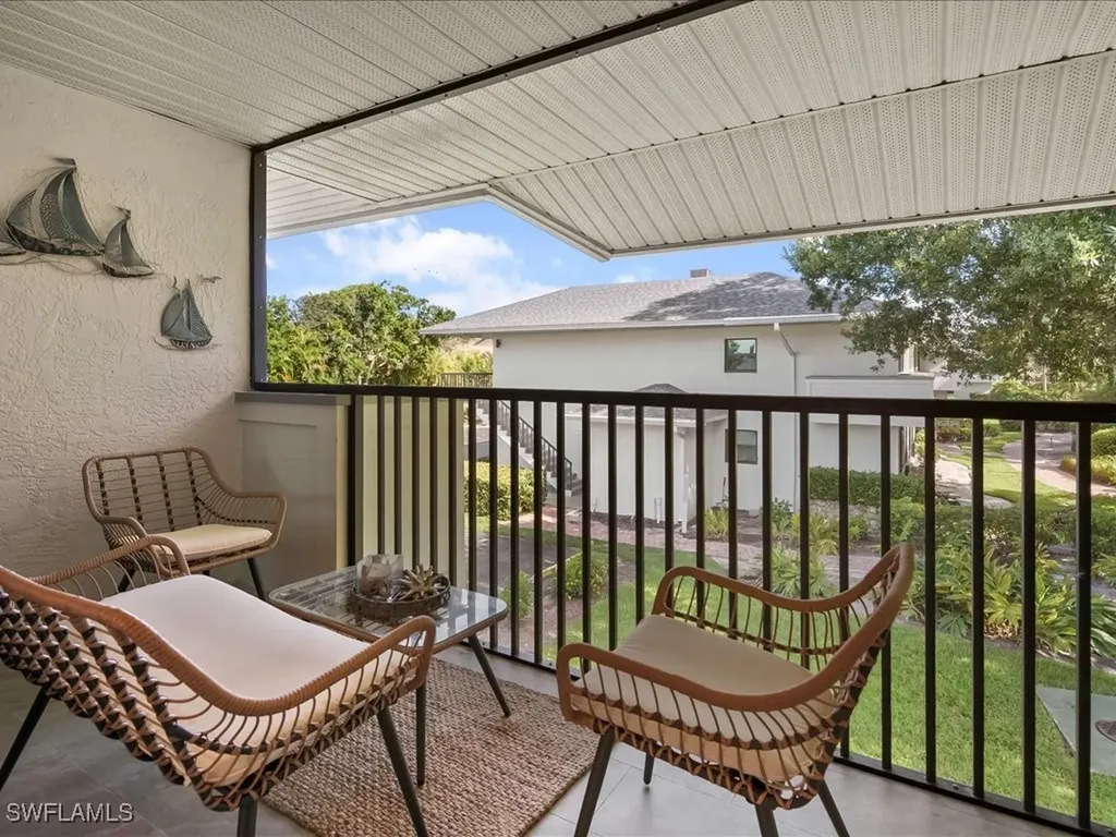 600 Neapolitan Way Naples FL 34103