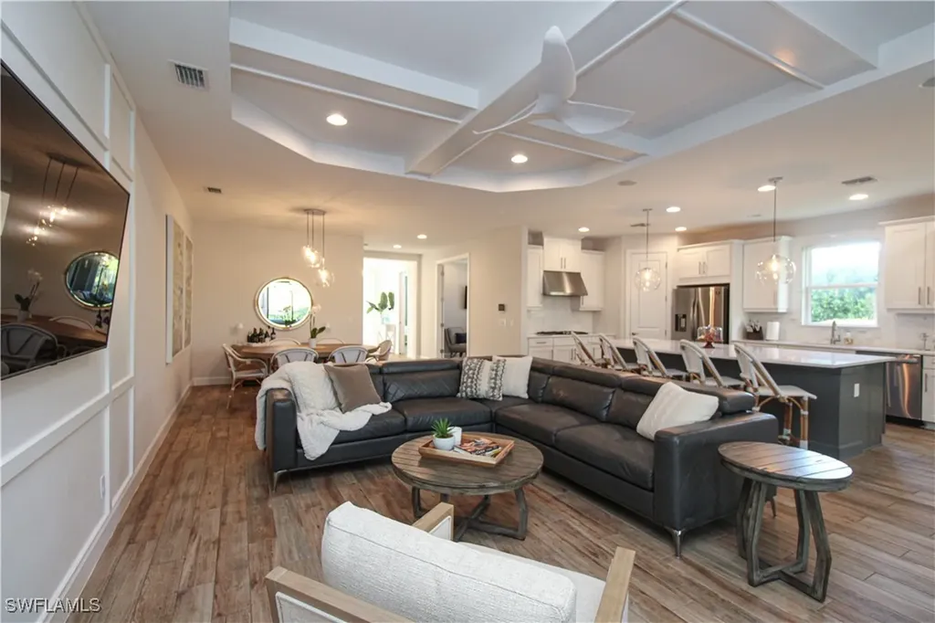 9423 Terresina Drive Naples FL 34119