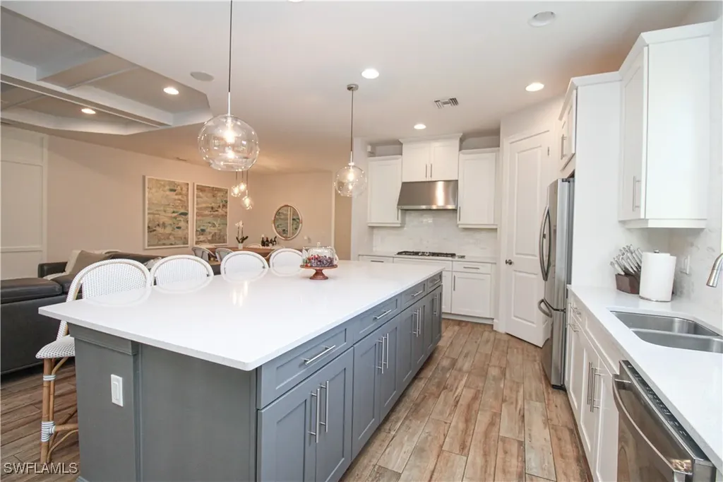9423 Terresina Drive Naples FL 34119