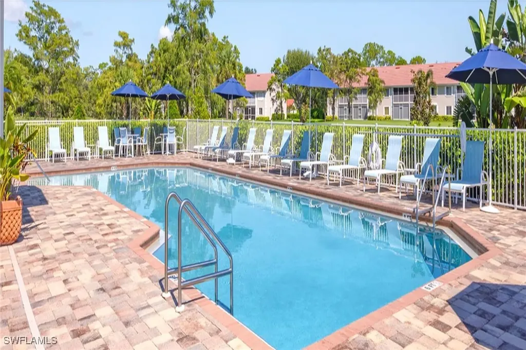 700 Saratoga Circle Naples FL 34104