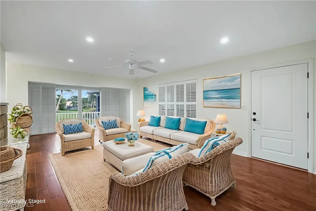 4160 Crayton Road Naples FL 34103