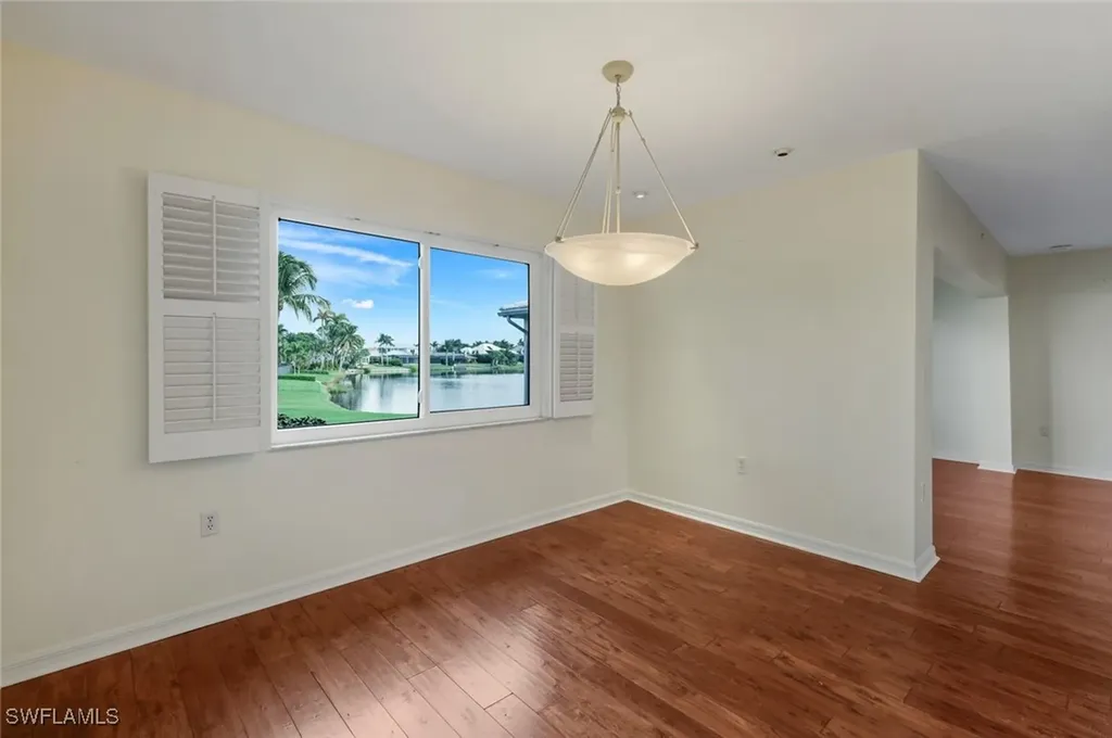 4160 Crayton Road Naples FL 34103