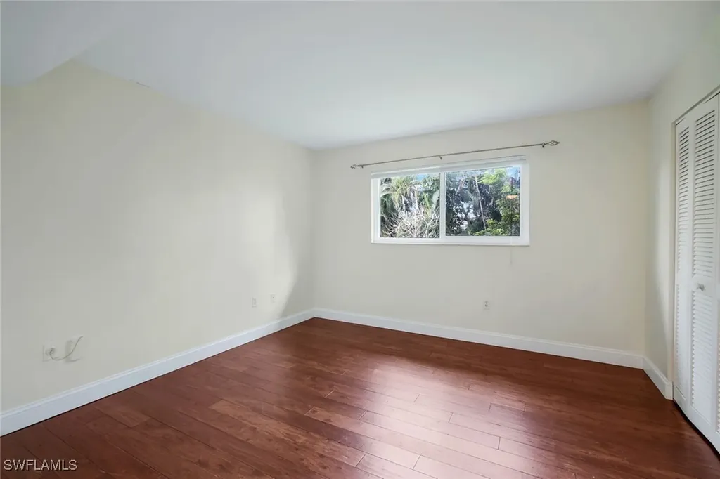 4160 Crayton Road Naples FL 34103