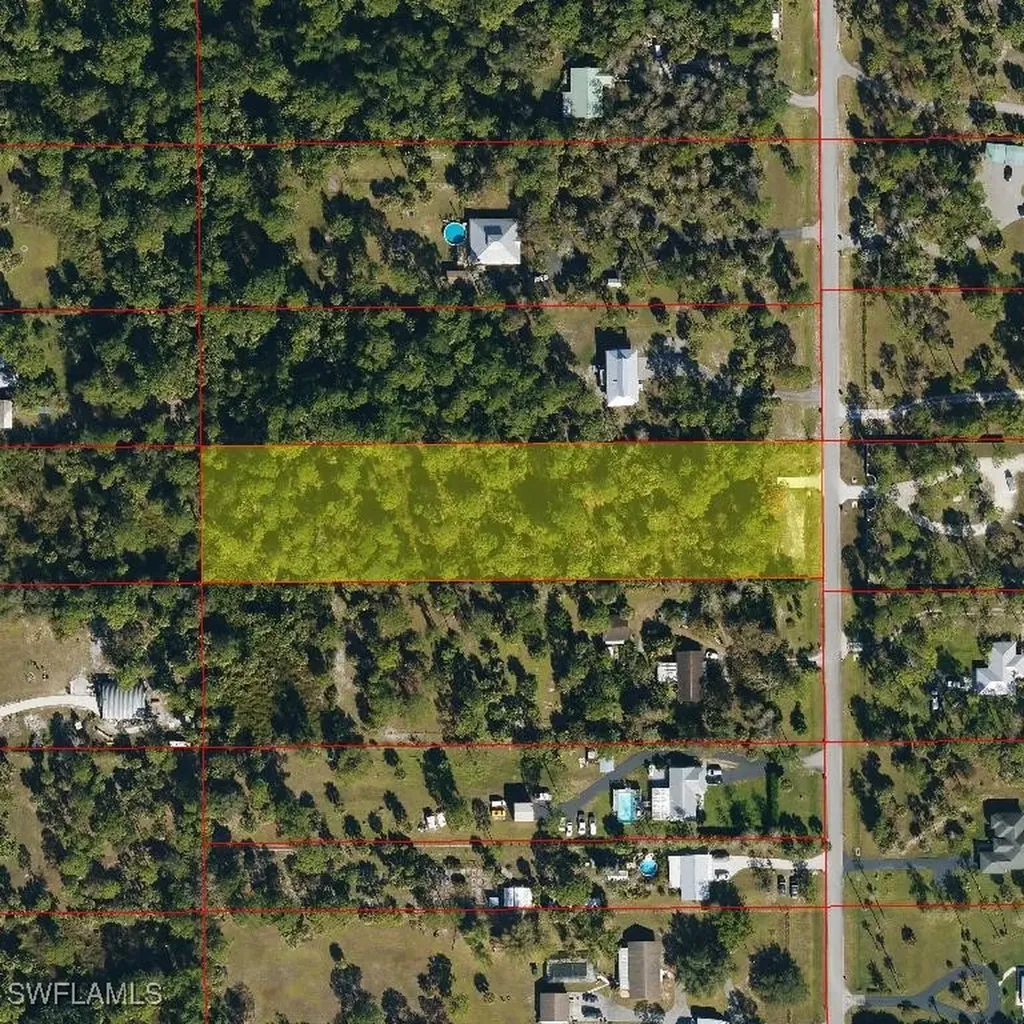 661 8th Street SE Naples FL 34117