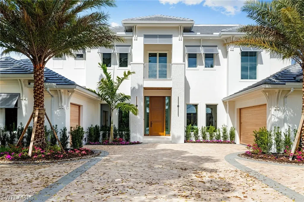 1985 Crayton Road Naples FL 34102