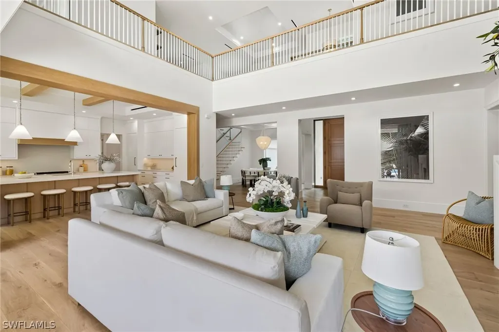 1985 Crayton Road Naples FL 34102