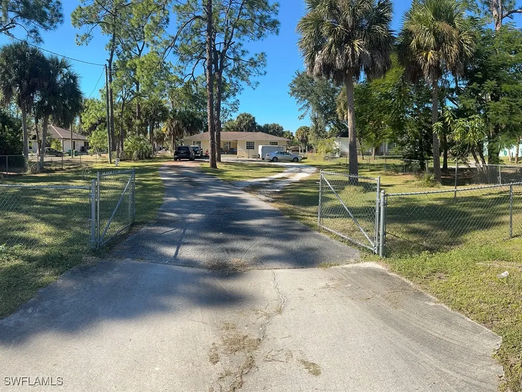 231 14th Street NE Naples FL 34120