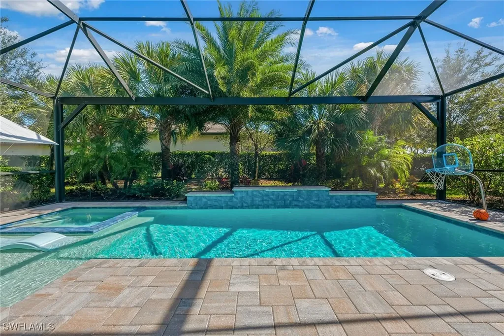 2796 Amaranda Court Naples FL 34114