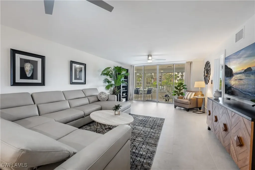 11118 Gulfshore Naples FL 34108