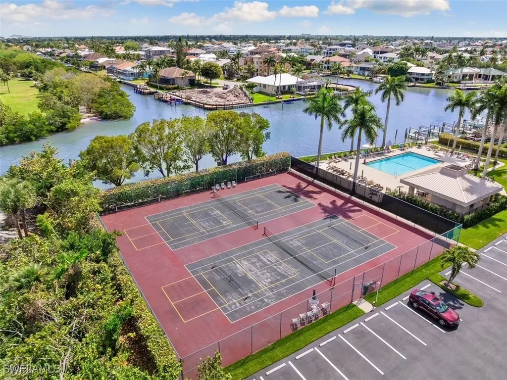 11118 Gulfshore Naples FL 34108