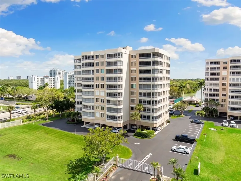 11118 Gulfshore Naples FL 34108