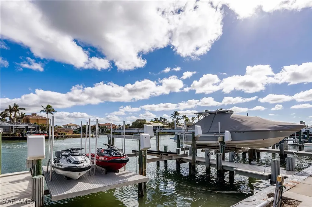 11118 Gulfshore Naples FL 34108